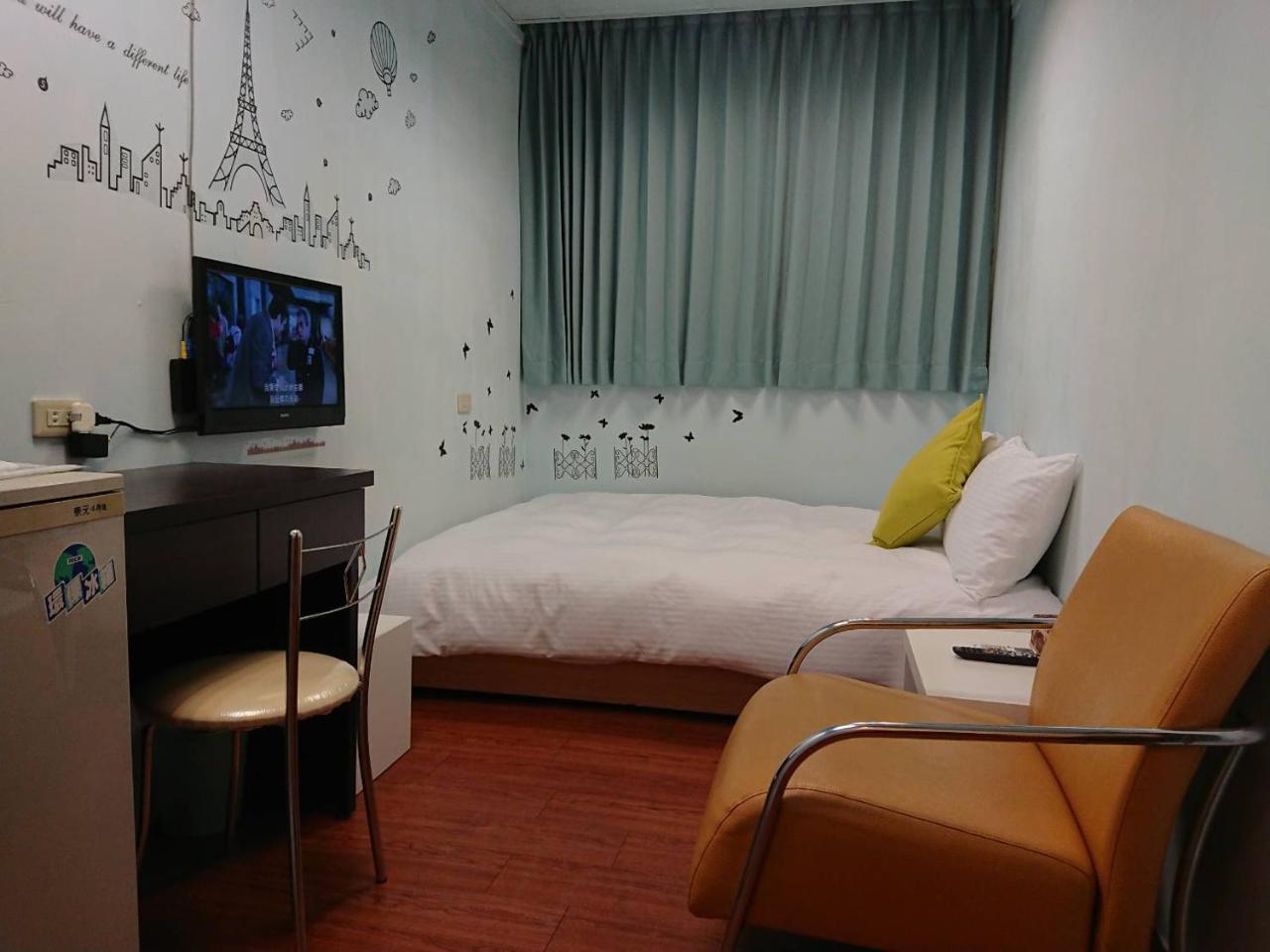Papa Bear'S Guesthouse ไถจง ภายนอก รูปภาพ